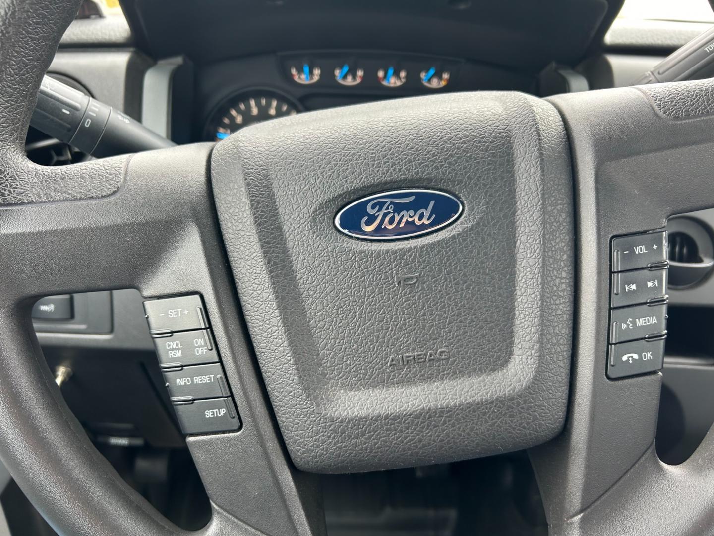 2014 White /Gray Ford F-150 XL SuperCab 6.5-ft. Bed 2WD (1FTEX1CM3EK) with an 3.7L V6 DOHC 24V engine, 6-Speed Automatic transmission, located at 17760 Hwy 62, Morris, OK, 74445, (918) 733-4887, 35.609104, -95.877060 - 2014 FORD F-150 XL SUPERCAB 6.5-ft. BED 2WD 3.7L V6 FEATURES KEYLESS REMOTE ENTRY, POWER LOCKS, POWER WINDOWS, AM/FM STEREO, TOUCH SCREEN, AUXILLARY PORT, HANDS-FREE BLUETOOTH CALLING, CRUISE CONTROL, TRACTION CONTROL, MULTI-FUNCTIONING STEERING WHEEL CONTROLS, BACKUP CAMERA. EQUIPPED WITH A BI-FUEL - Photo#12